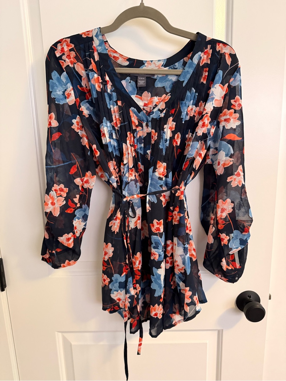 A Pea in the Pod Navy Floral V-Neck Tie-Waist Tunic